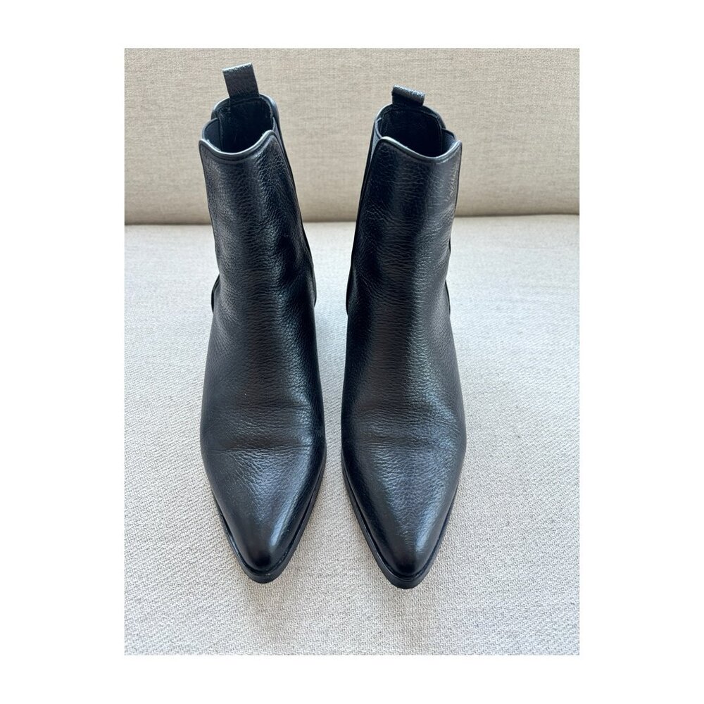 DNA Footwear Chelsea Ankle Booties Black